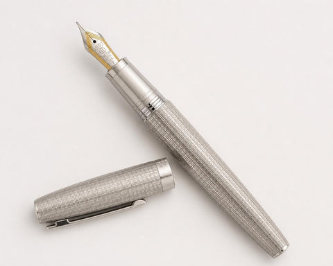 Hongdian Galaxy sterling silver fountain pen shown with its cap and writing section