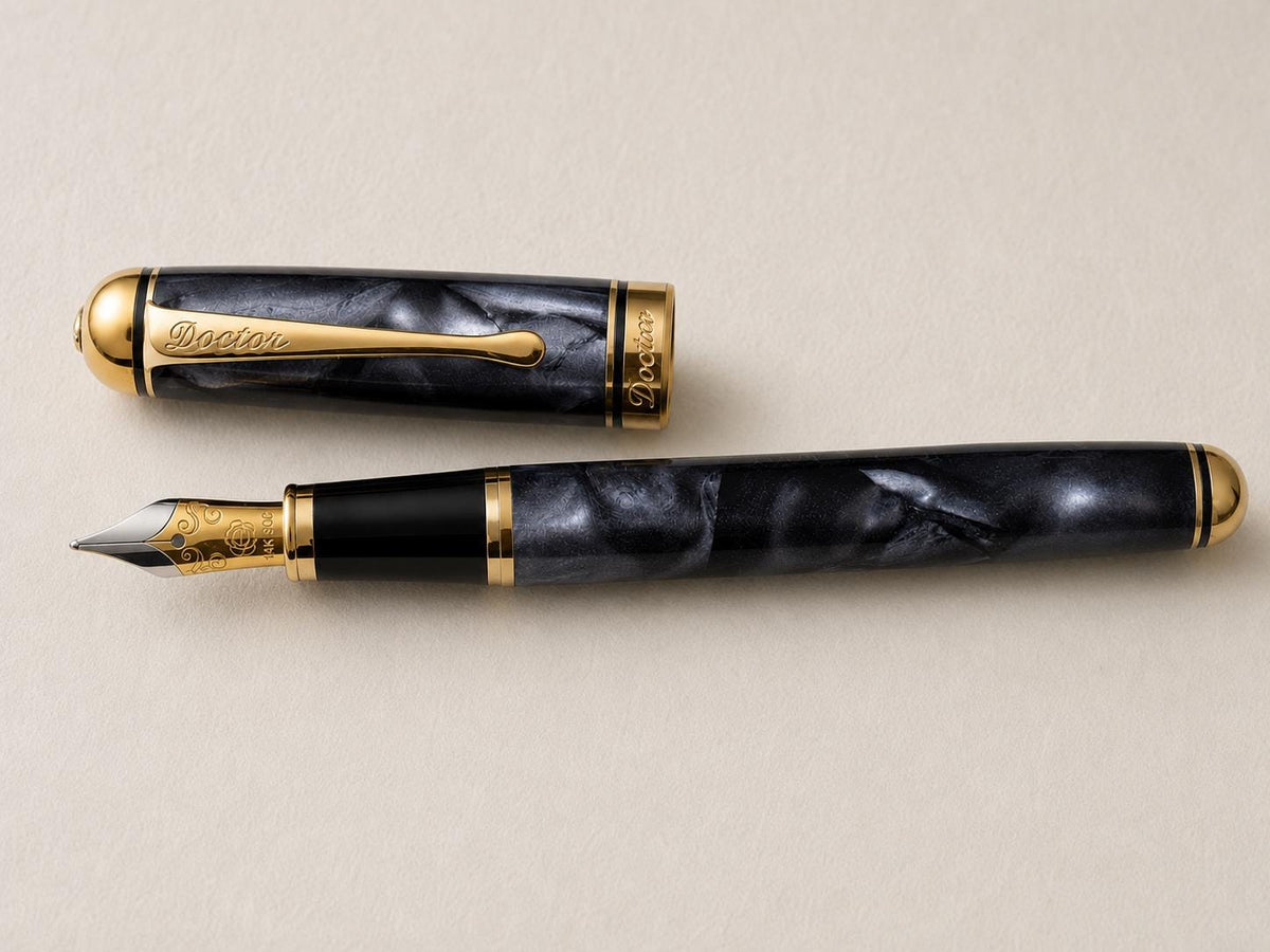 Hero Doctor vintage fountain pen in grey acrylic with a 14K gold nib