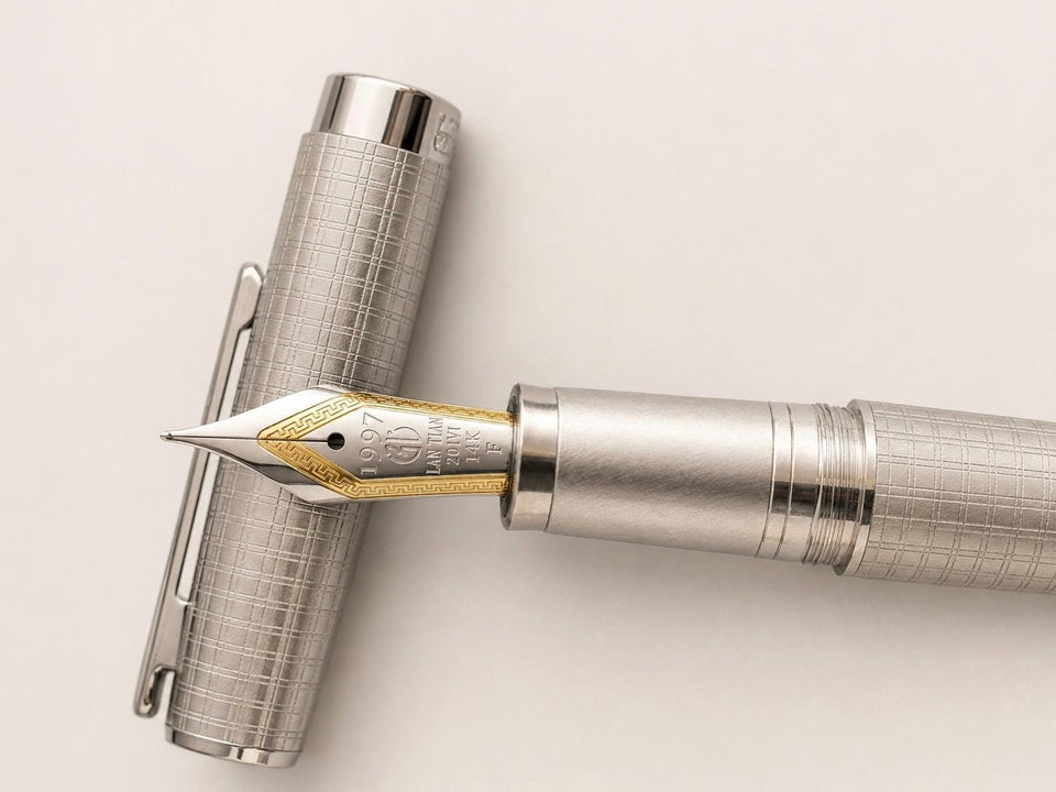 Hongdian Galaxy fountain pen in solid 925 sterling silver with a 14K gold nib