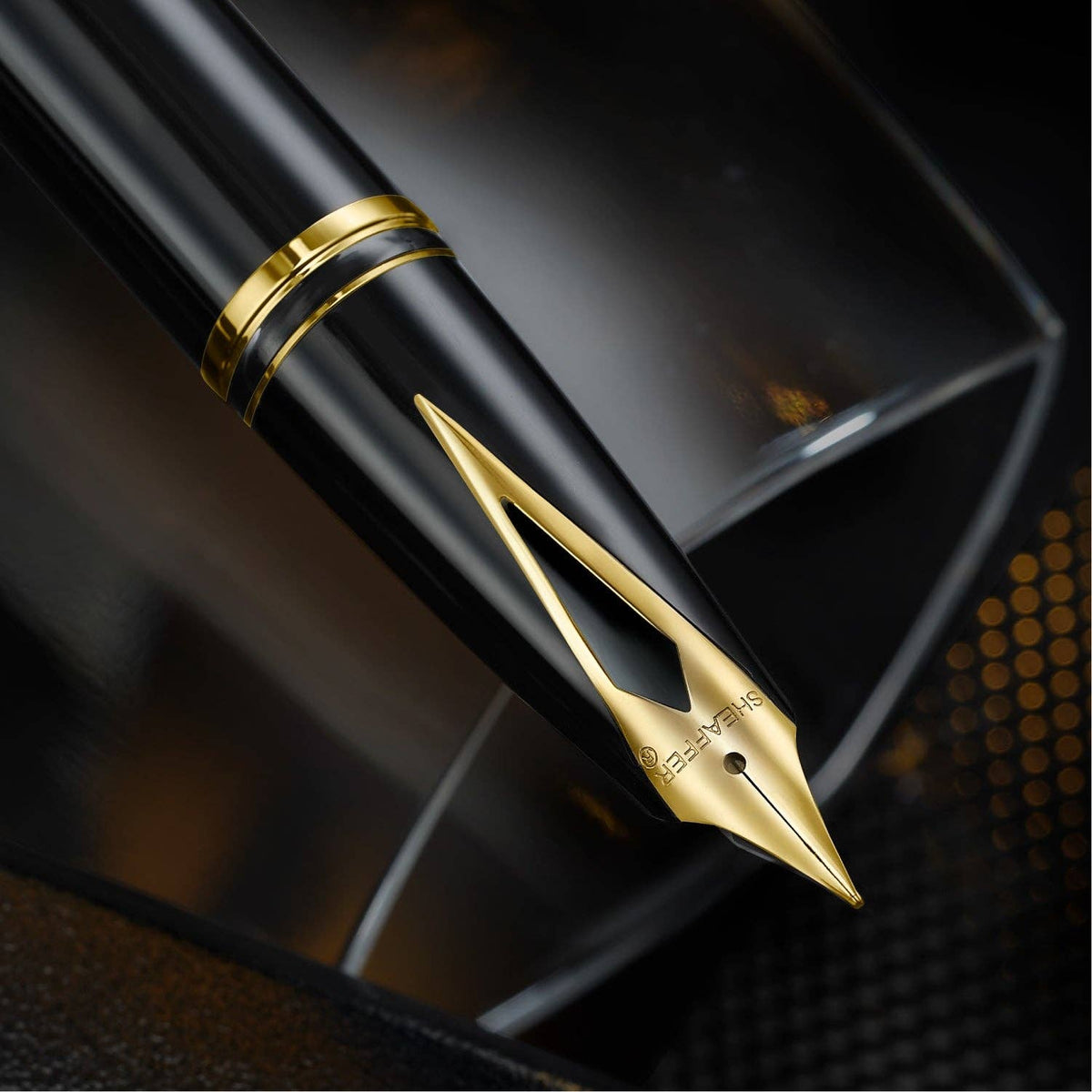 Sheaffer Legacy Heritage black, chrome, and gold fountain pen - additional view 10